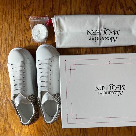 Alexander McQueen Jewel-Counter Leather Oversized Sneaker in 41. - Picture 2 of 10